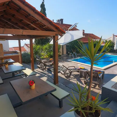 Apartments Sunshine With Pool Trogir Exterior photo