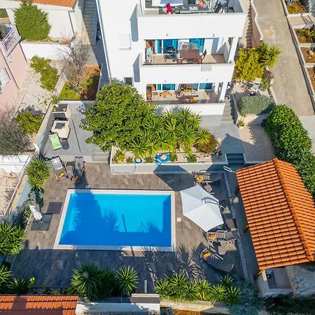 Apartments Sunshine With Pool Trogir Exterior photo