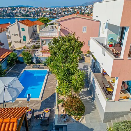 Apartments Sunshine With Pool Trogir Exterior photo